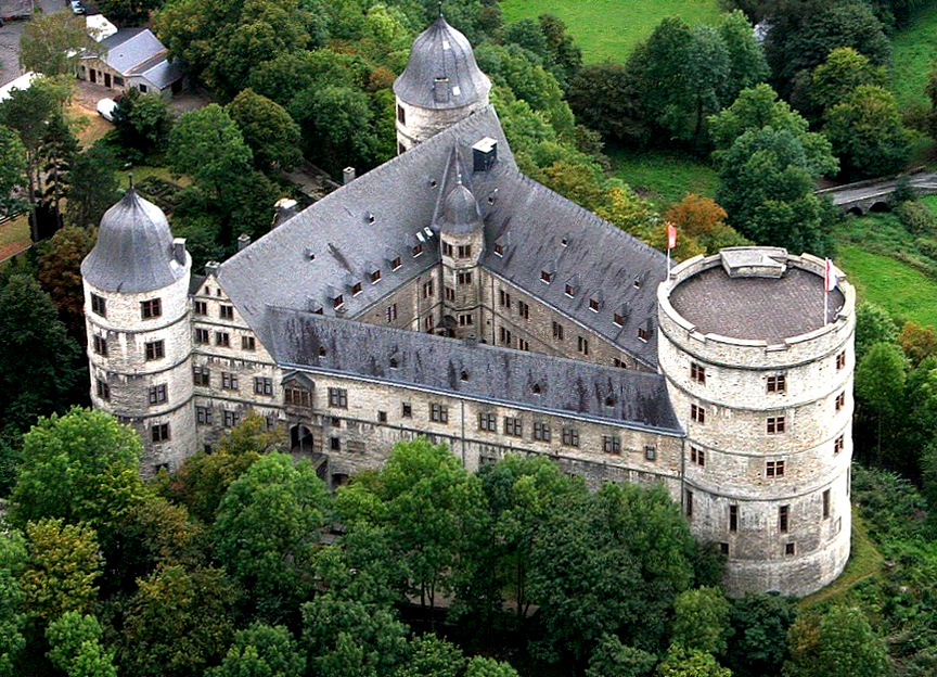http://occultthirdreich.files.wordpress.com/2011/07/wewelsburg-occulthistorythirdreich-petercrawford.jpg